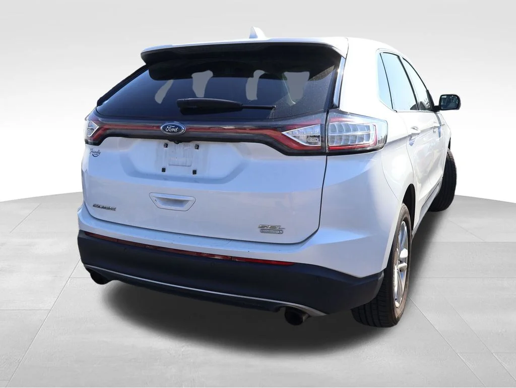 Used 2015 White Platinum Clearcoat Metallic Ford SEL image 19