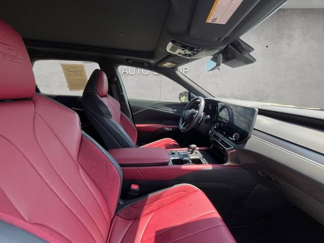 Used 2024 White Lexus 500h F SPORT Performance image 23