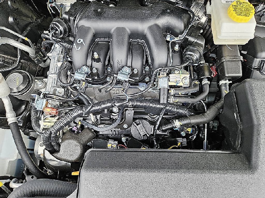 New 2026 Gray Nissan SL image 41