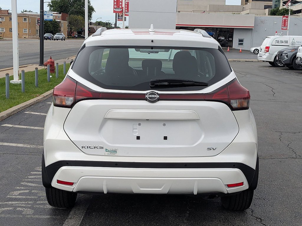 Used 2022 Aspen White Tricoat Nissan SV image 36