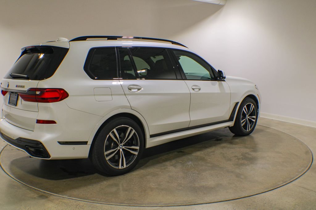 Used 2020 White Metallic BMW M50i image 6
