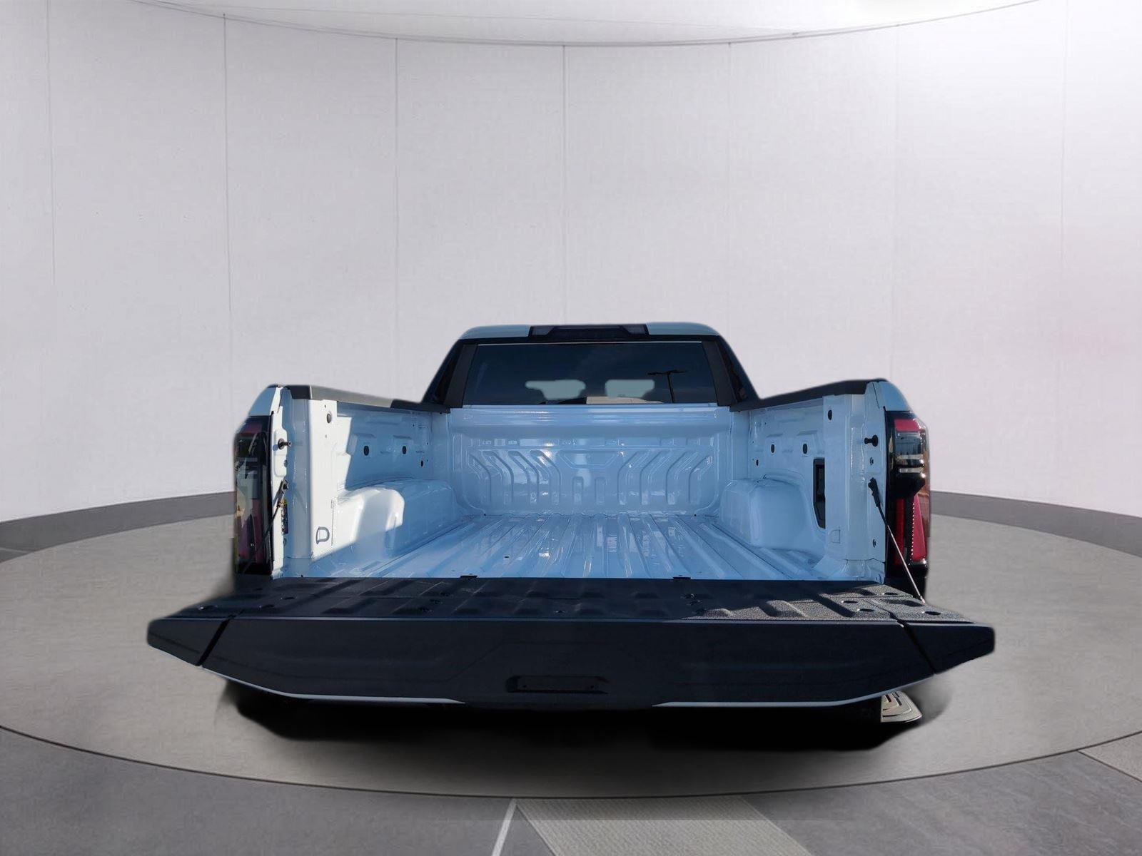 New 2026 Summit White GMC Elevation Standard Range image 23