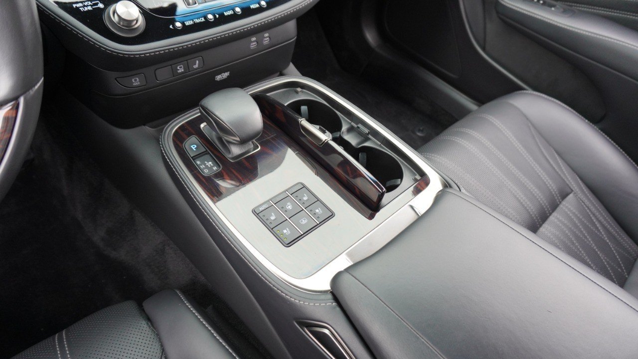 Certified Used 2023 EMINENT WHITE PEARL Lexus LS 500 image 19
