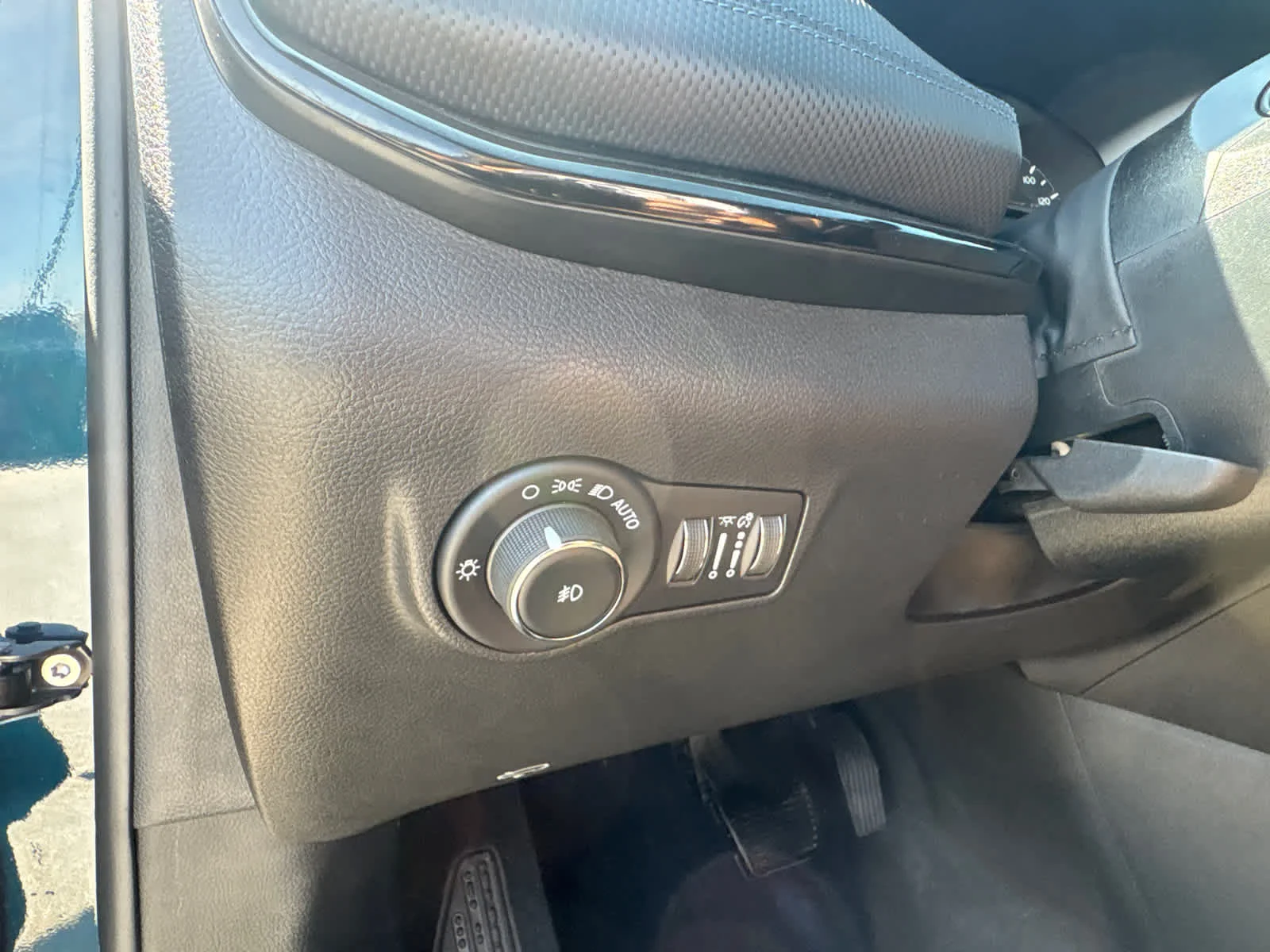 New 2026 Fathom Blue Pearl Coat Jeep Latitude Altitude image 21