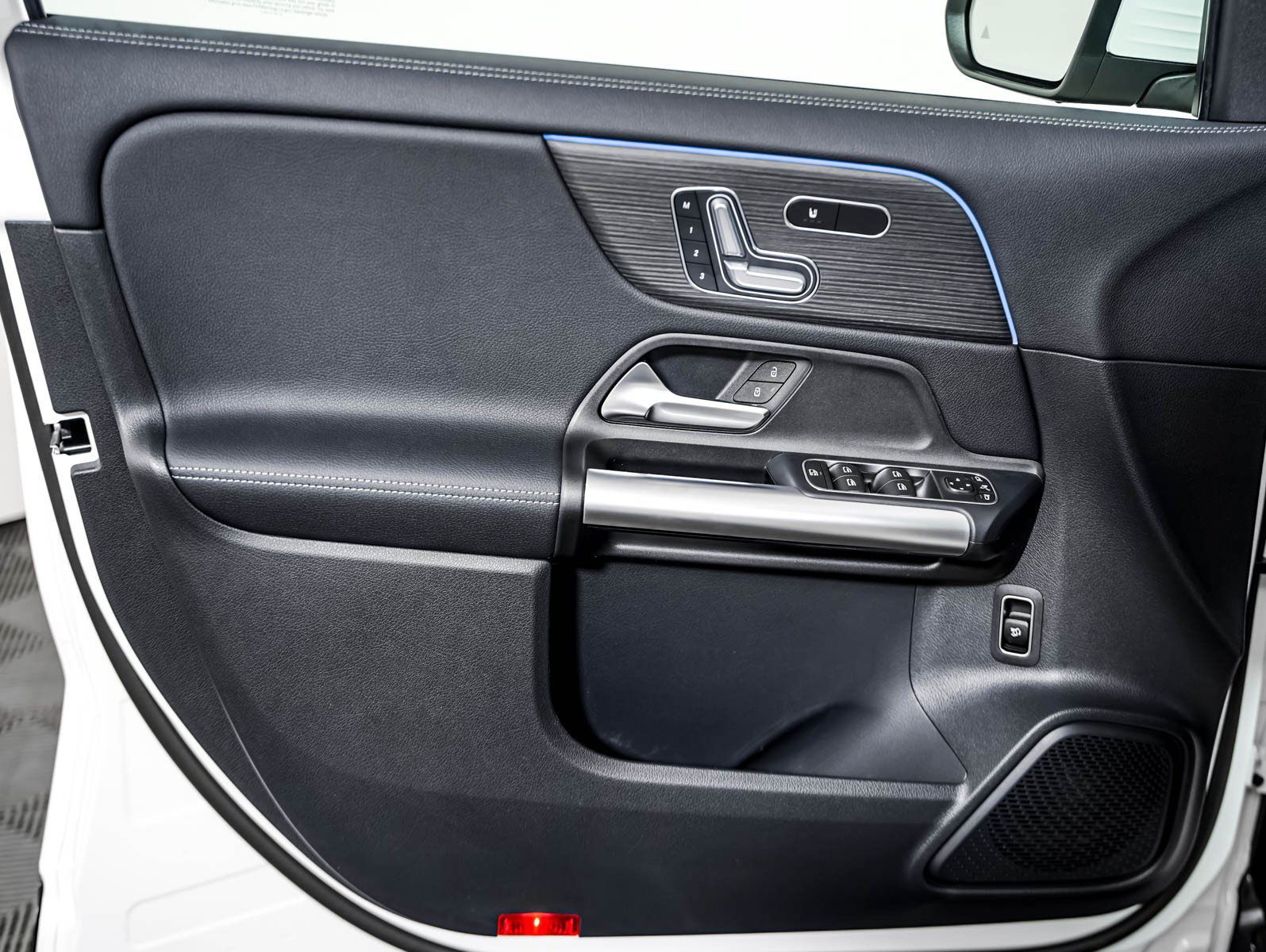 New 2026 Polar White Mercedes-Benz GLA 250 image 19