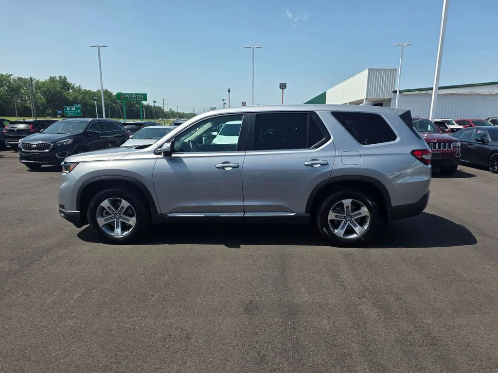 Certified Used 2025 Lunar Silver Metallic Honda EX-L image 6