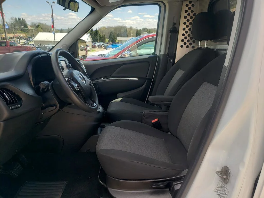 Used 2022 Bright White Ram Tradesman image 10