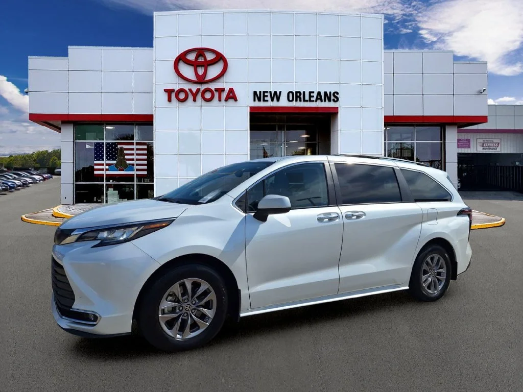 Used 2023 Beige Toyota XLE image 1