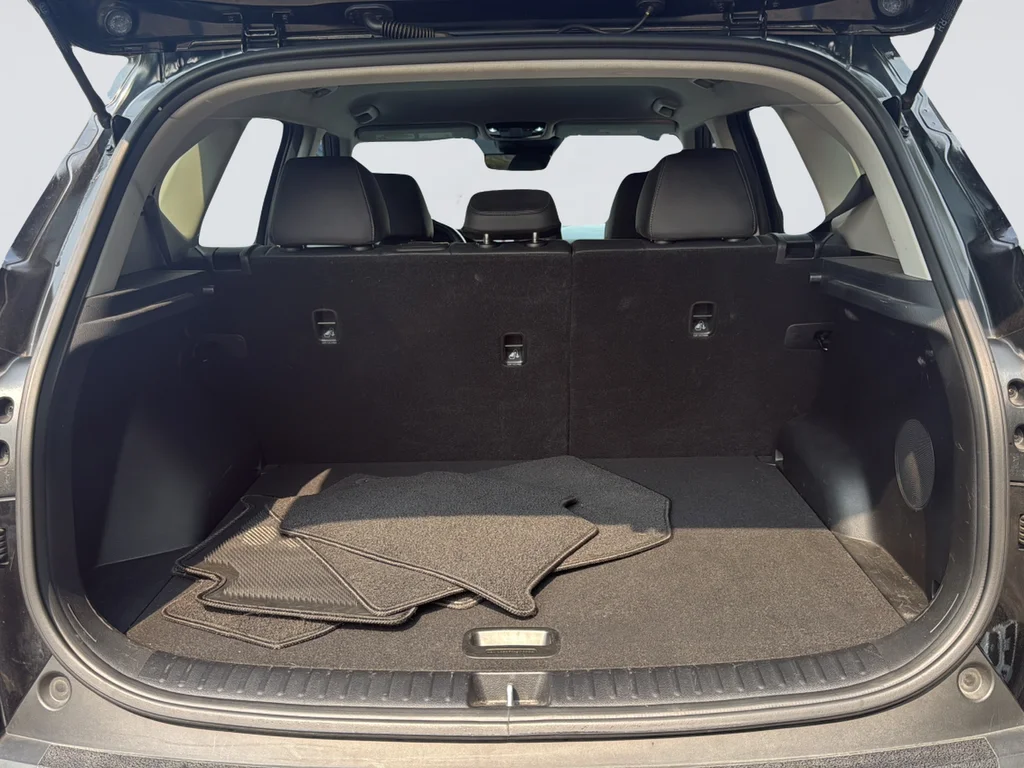 Used 2021 Black Kia SX image 31