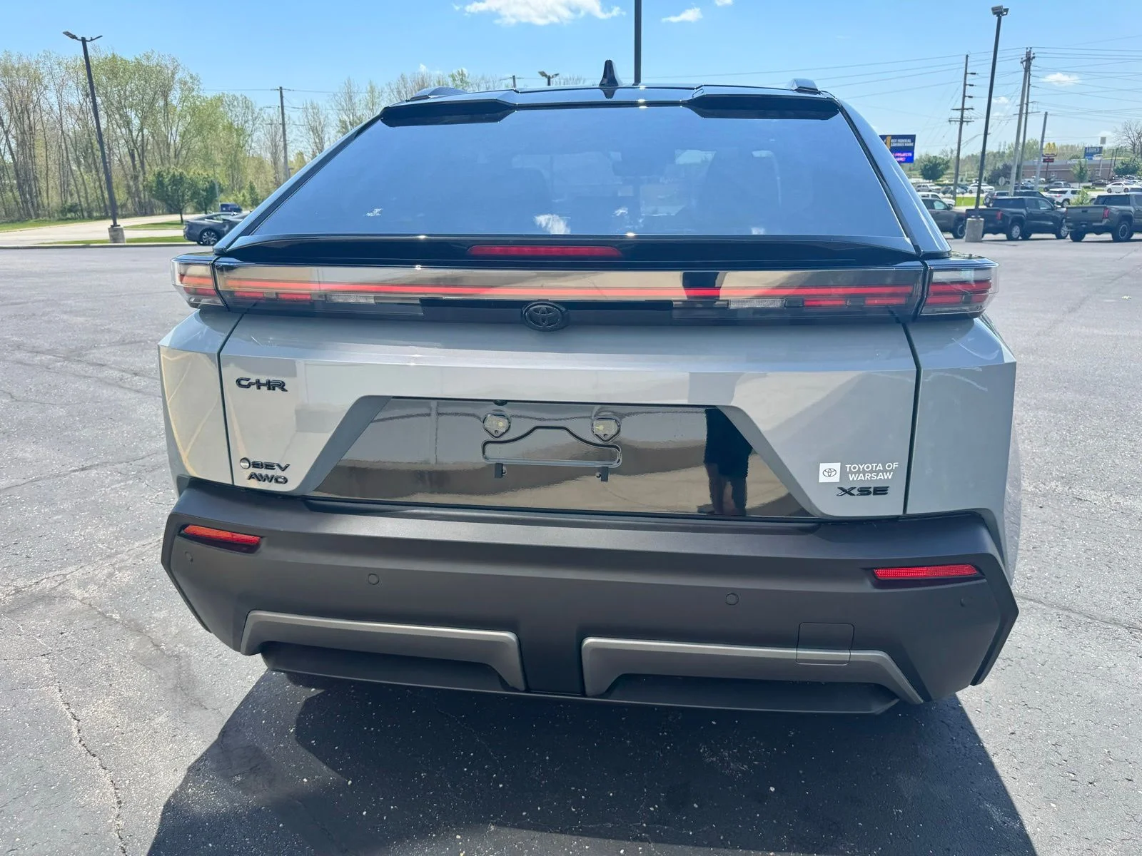 New 2026 Cement with Midnight Black Metallic roof <sup>1</sup> Toyota  XSE image 4