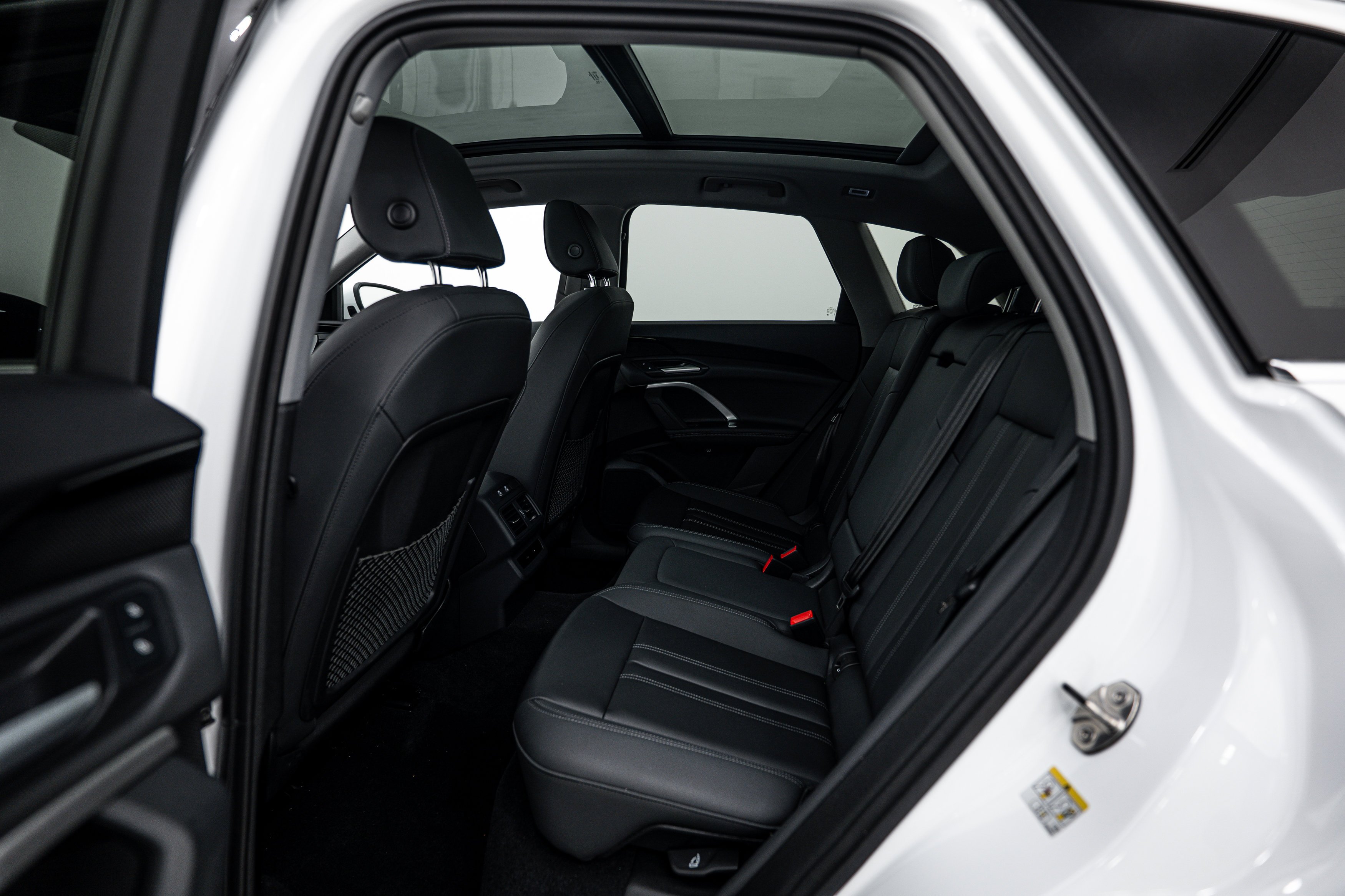 Used 2025 Arkona White Audi Premium image 14