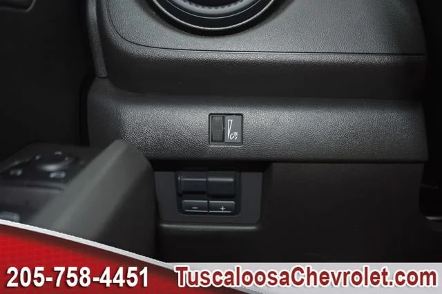 Used 2026 Summit White Chevrolet WT image 37