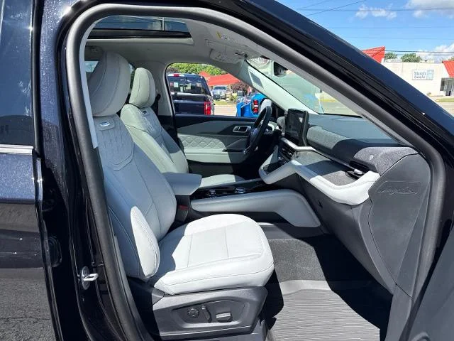 New 2026 Agate Black Metallic Ford Platinum™ image 85