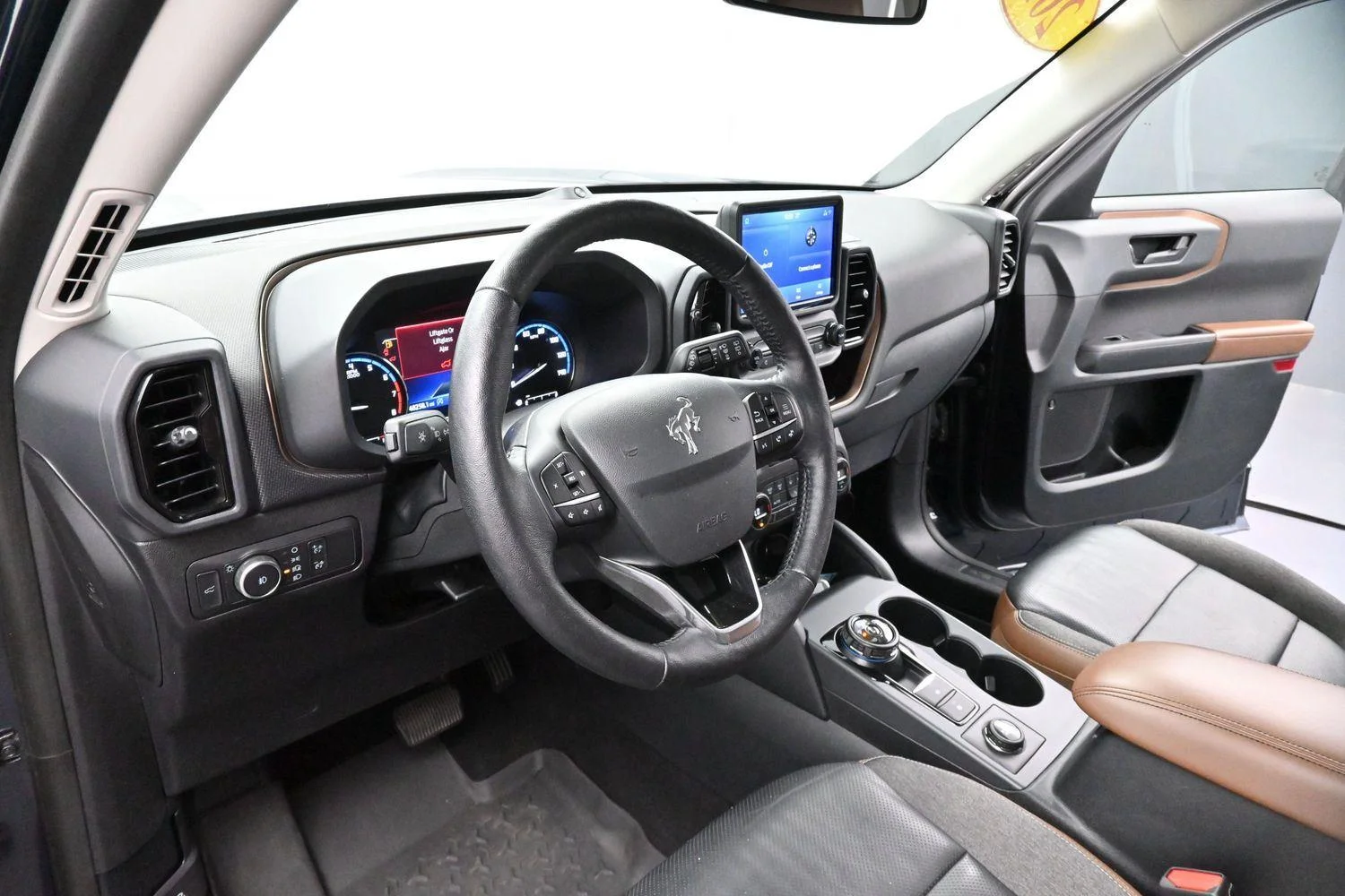 Used 2021 Alto Blue Metallic Tinted Clearcoat Ford Outer Banks image 17