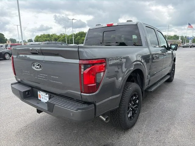 New 2026 Carbonized Gray Metallic Ford XLT image 30