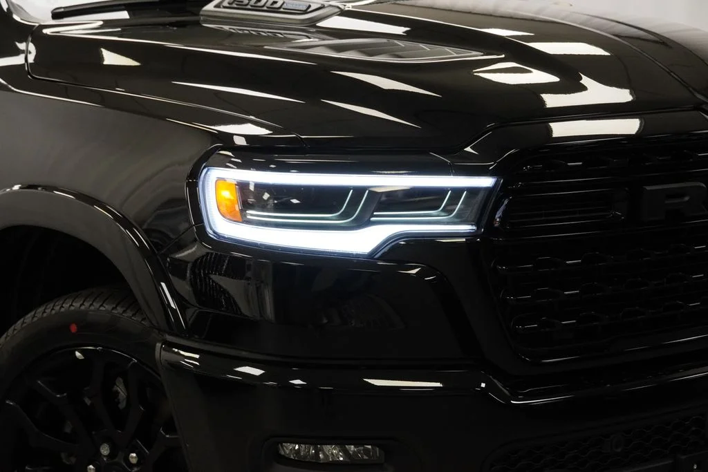 New 2026 Diamond Black Crystal Pearl-Coat Exterior Paint RAM Limited image 5