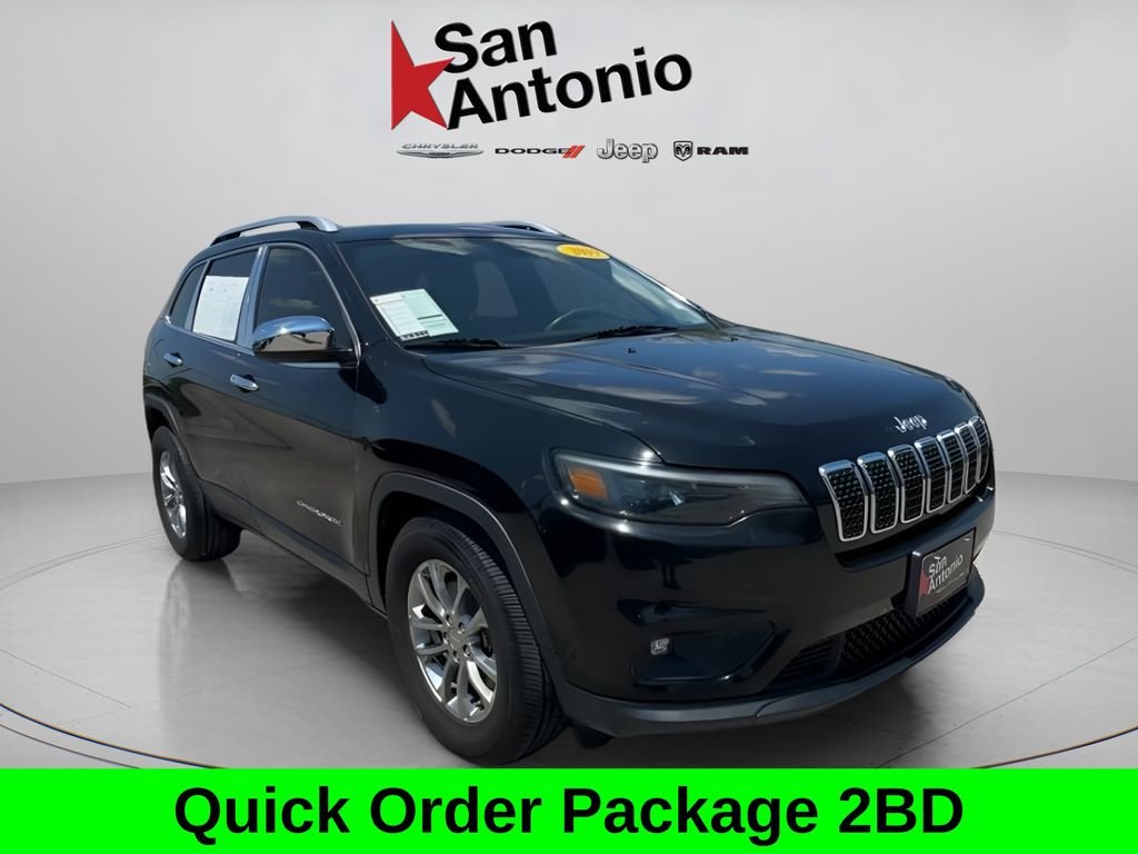 Used 2019 Black Jeep Latitude Plus image 2