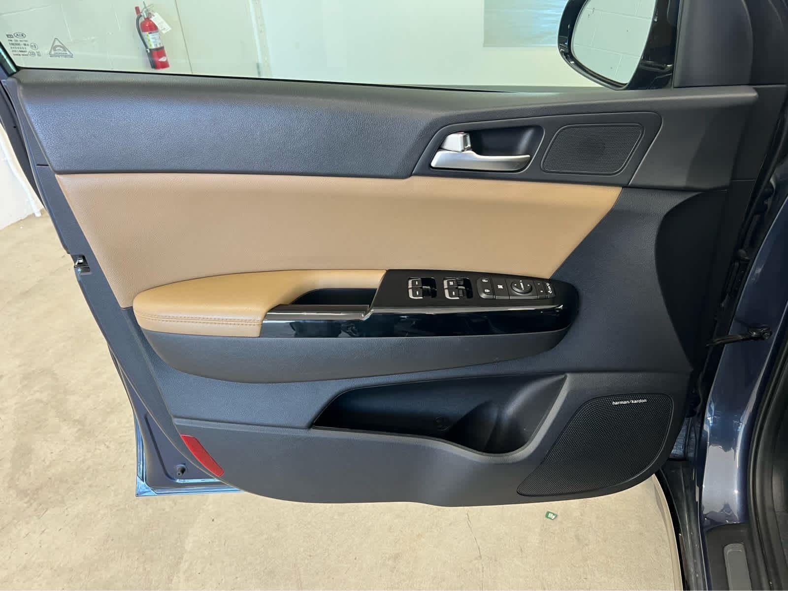 2021 Kia Sportage SX Turbo - Photo 11