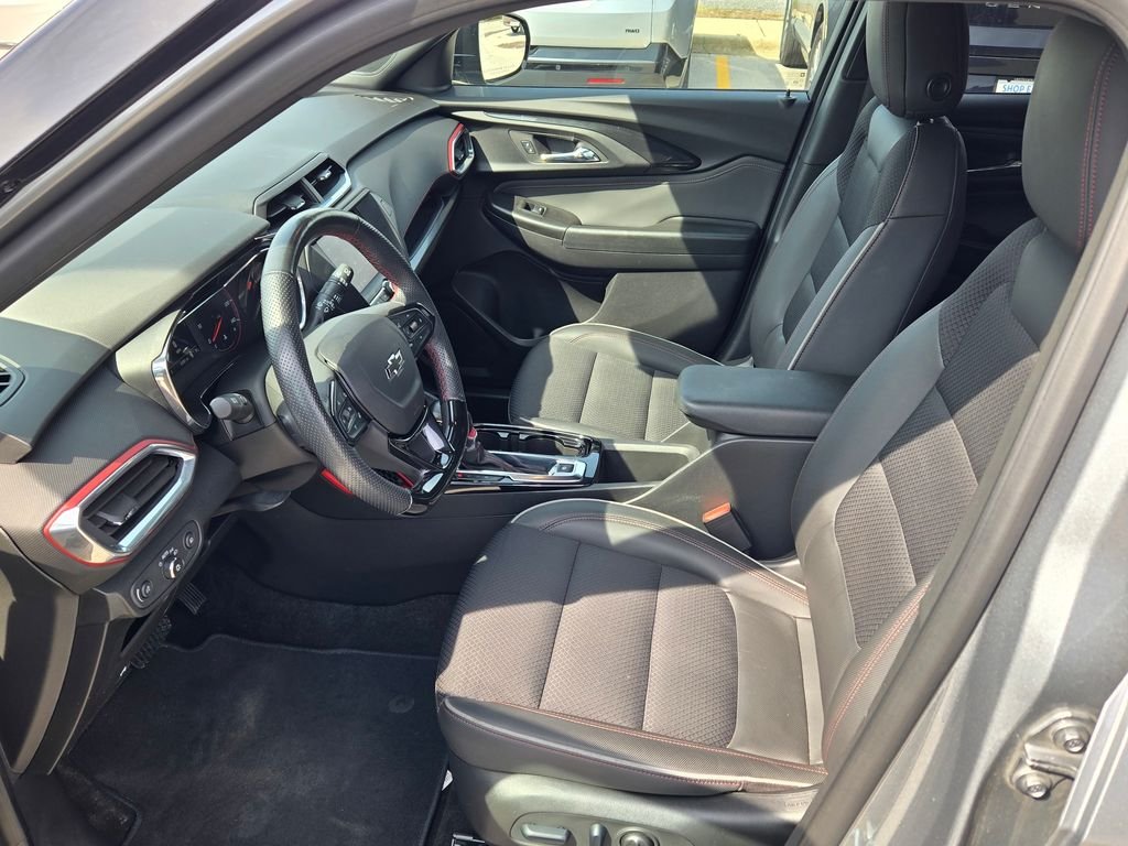 Used 2023 Gray Chevrolet RS image 29