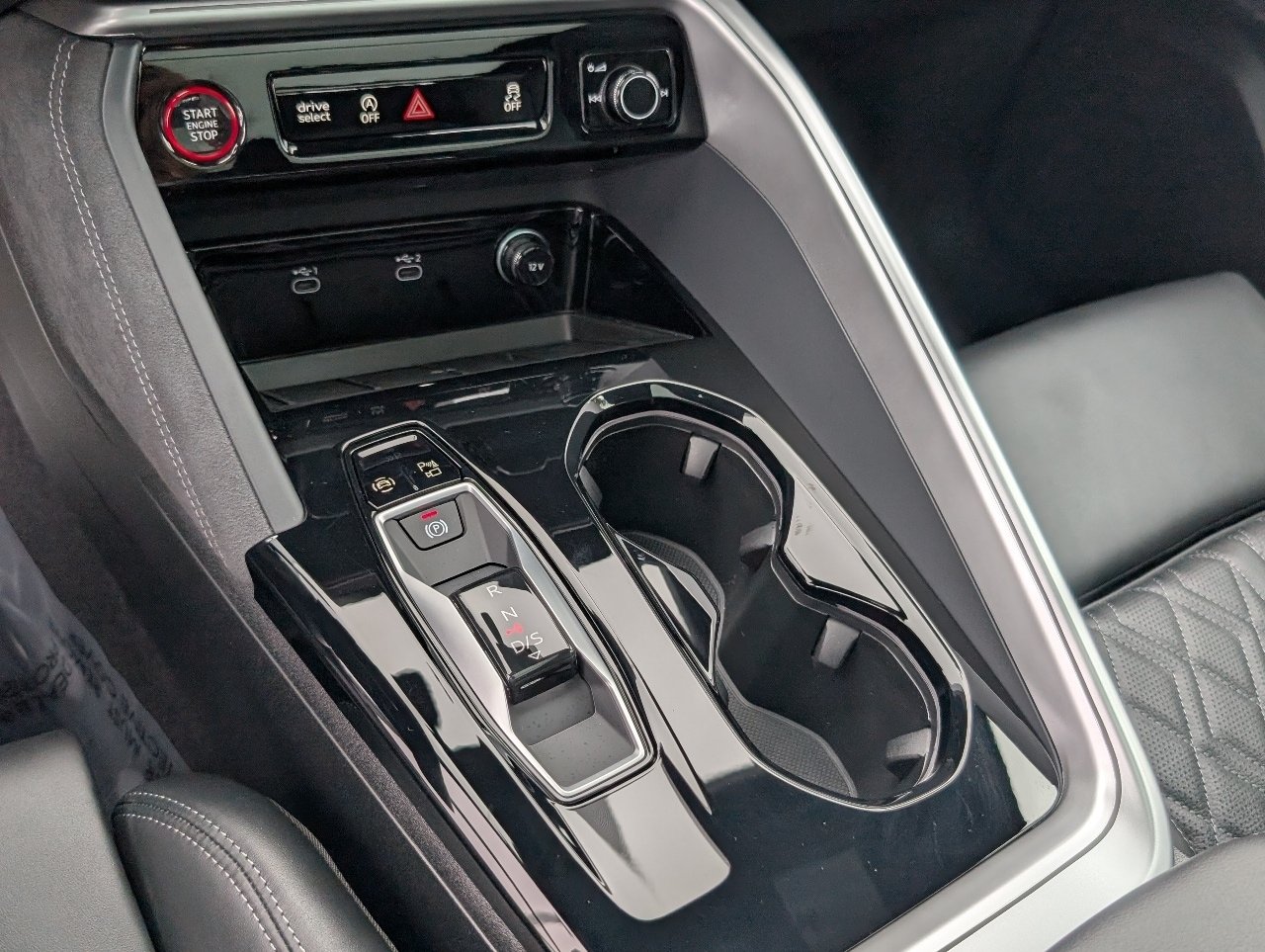 New 2026 Mythos Black Audi 3.0T Premium image 10