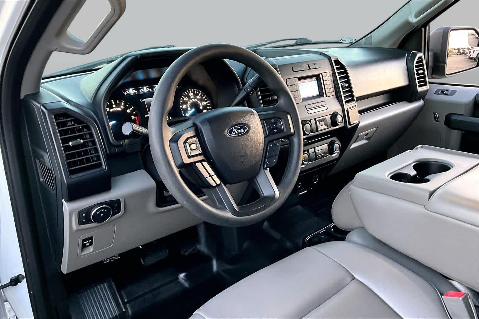 Used 2018 Oxford White Ford XL image 18