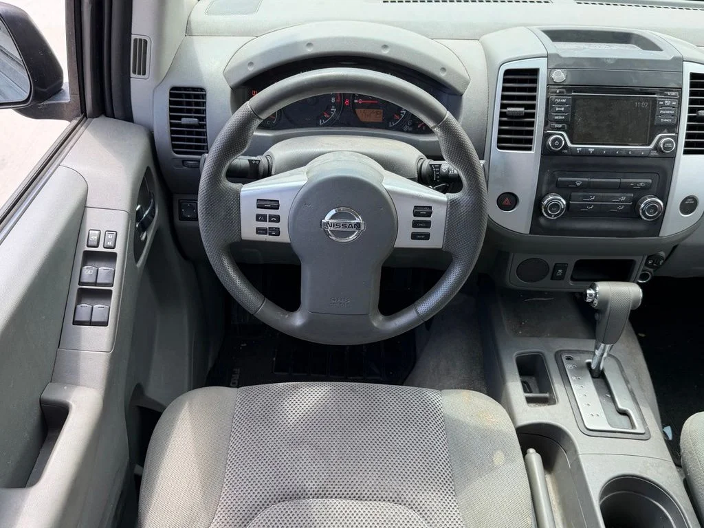 Used 2018 Gray Nissan SV image 9