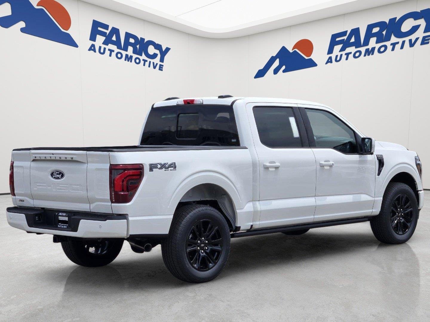 New 2026 Star White Metallic Tri-Coat Ford Platinum® image 13