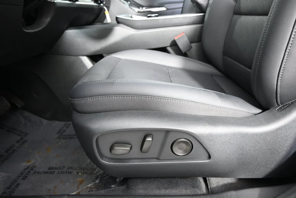 2027 Chevrolet Equinox LT - Photo 21