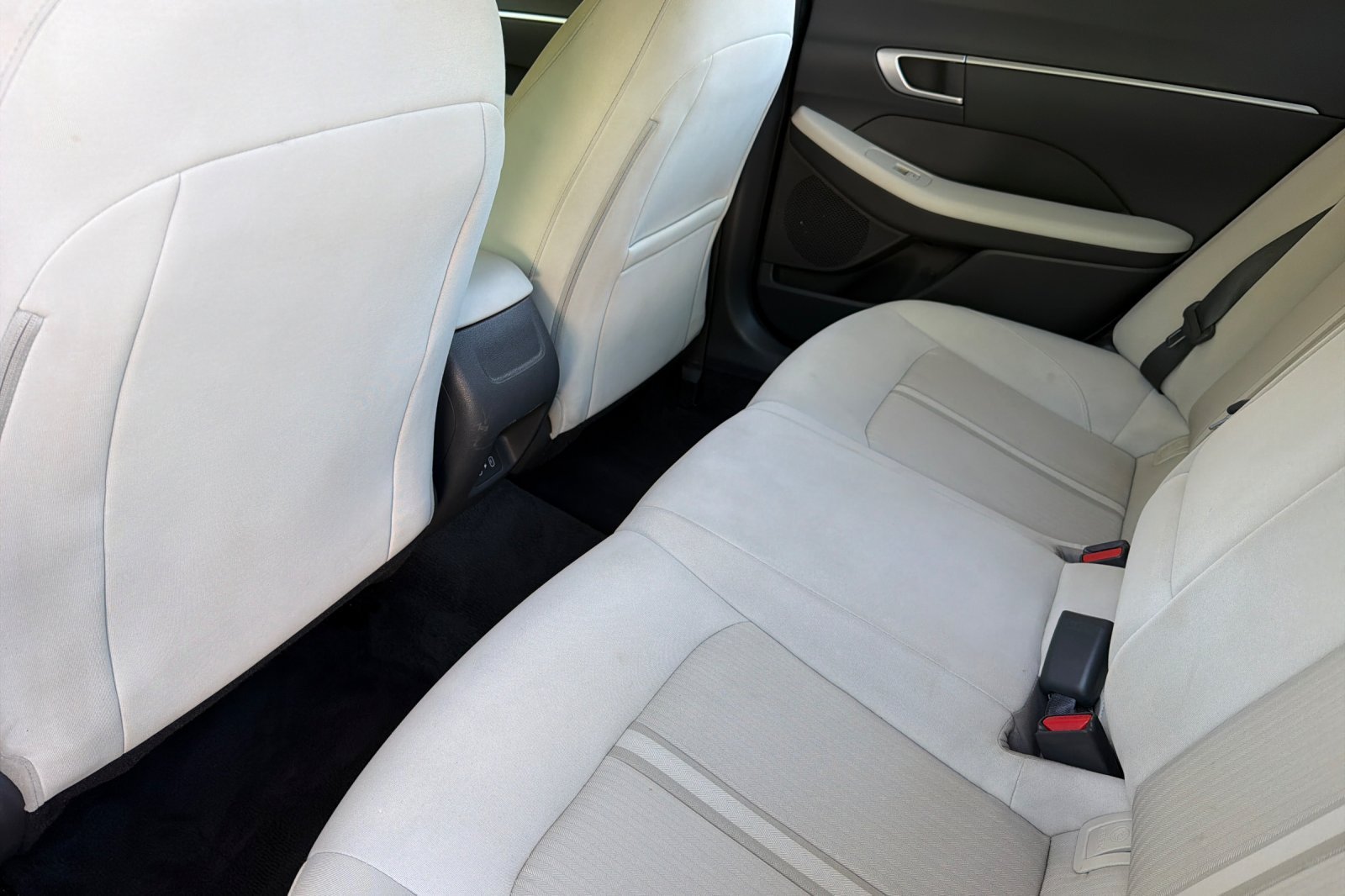 Used 2025 Portofino Gray Hyundai SEL image 12