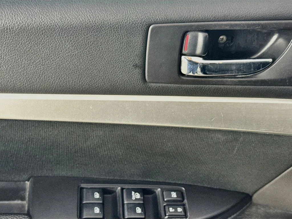 Used 2013 Ice Silver Metallic Subaru 2.5i image 19