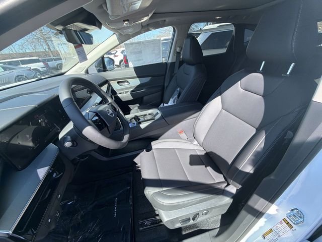 New 2026 Everest White Pearl TriCoat Nissan SL image 11