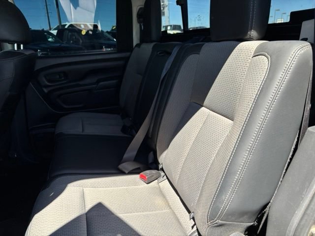 2017 Nissan Titan S - Photo 17