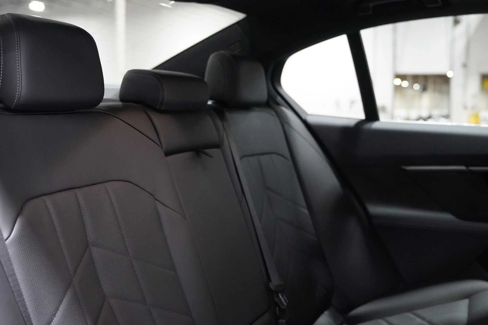 2026 BMW 5 Series 530i - Photo 12
