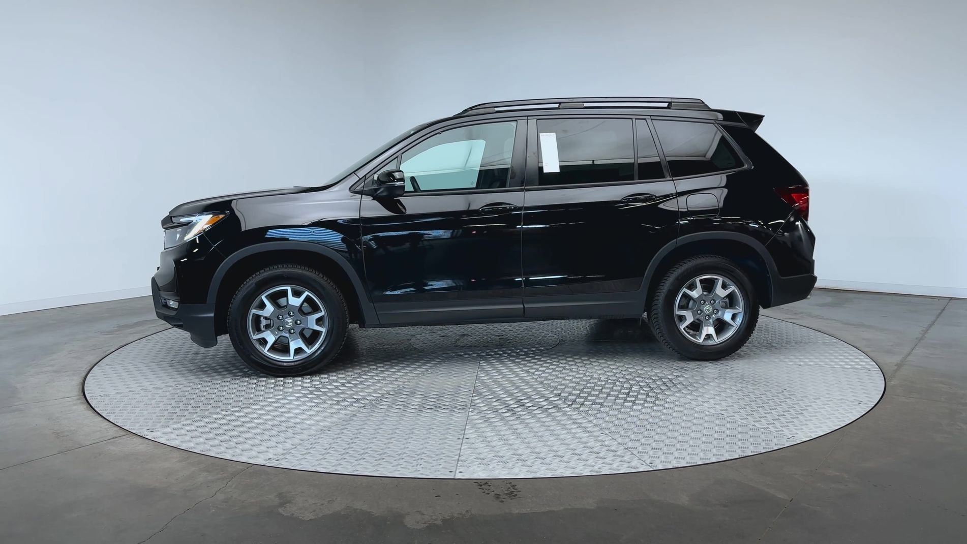 Used 2023 Crystal Black Pearl Honda TrailSport image 5