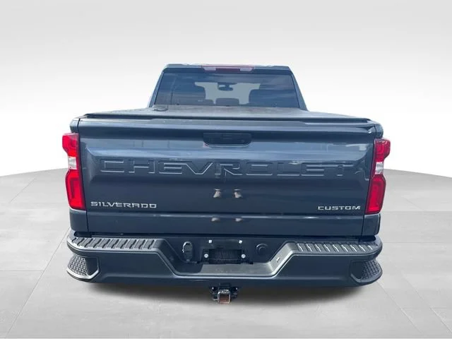 Used 2021 SHADOW GRAY METALLIC Chevrolet Custom image 4