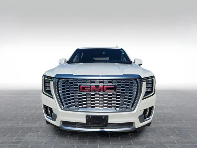 Used 2023 White Frost Tricoat GMC Denali image 2