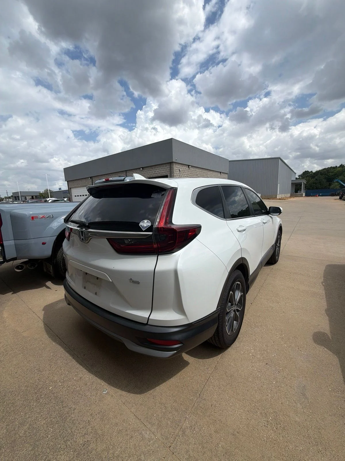 Used 2021 White Honda EX image 2
