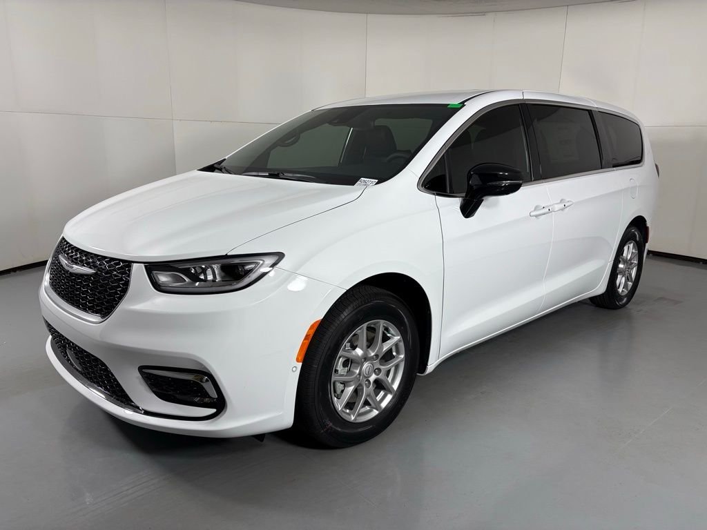 New 2026 Bright White Clear-Coat Exterior Paint Chrysler Select image 4