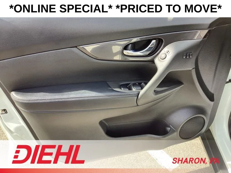 2019 Nissan Rogue SV - Photo 22