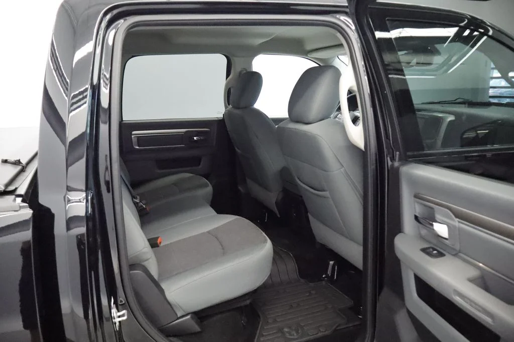 Used 2014 Black Ram Big Horn image 15