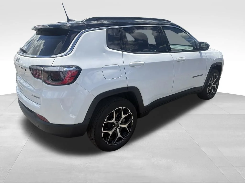Used 2025 White Jeep Limited image 5