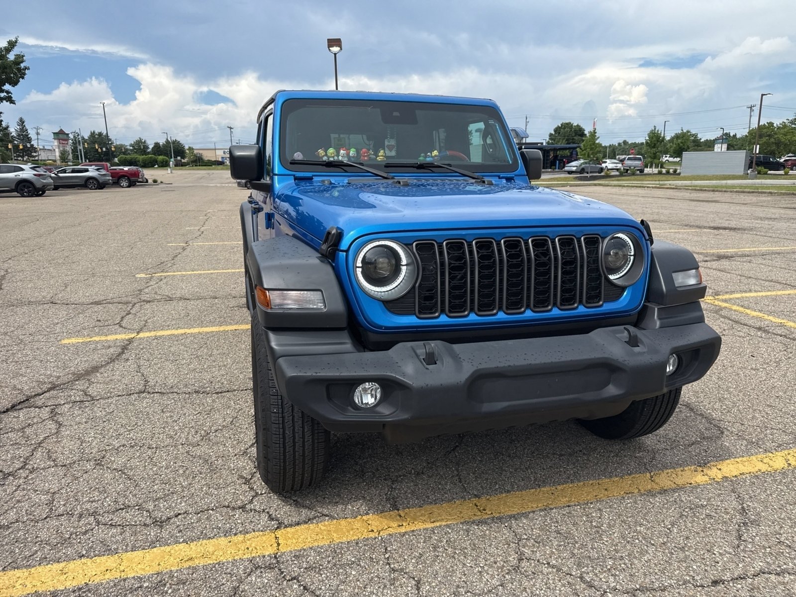 Used 2024 Hydro Blue Pearlcoat Jeep Sport S image 13