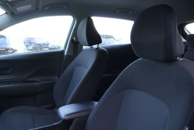 2024 Hyundai Kona SE - Photo 11