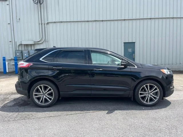 Used 2019 Black Ford Titanium image 4