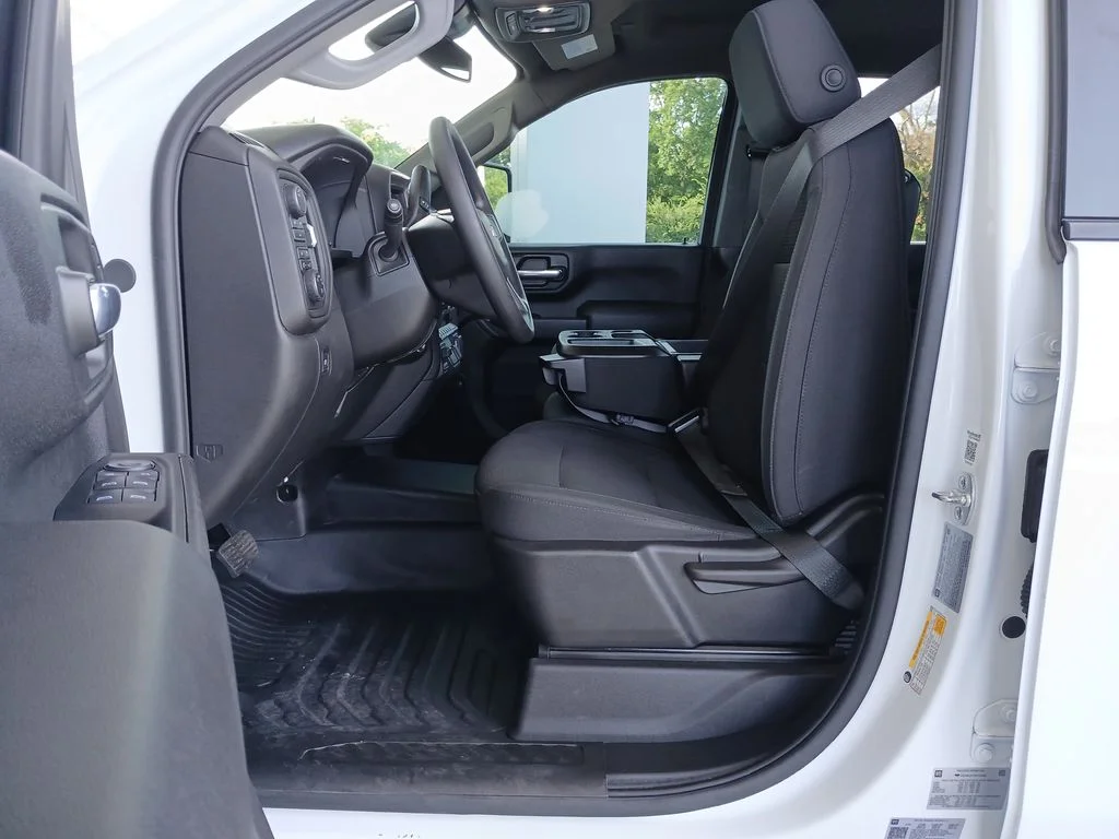 Used 2025 White Chevrolet Work Truck image 20