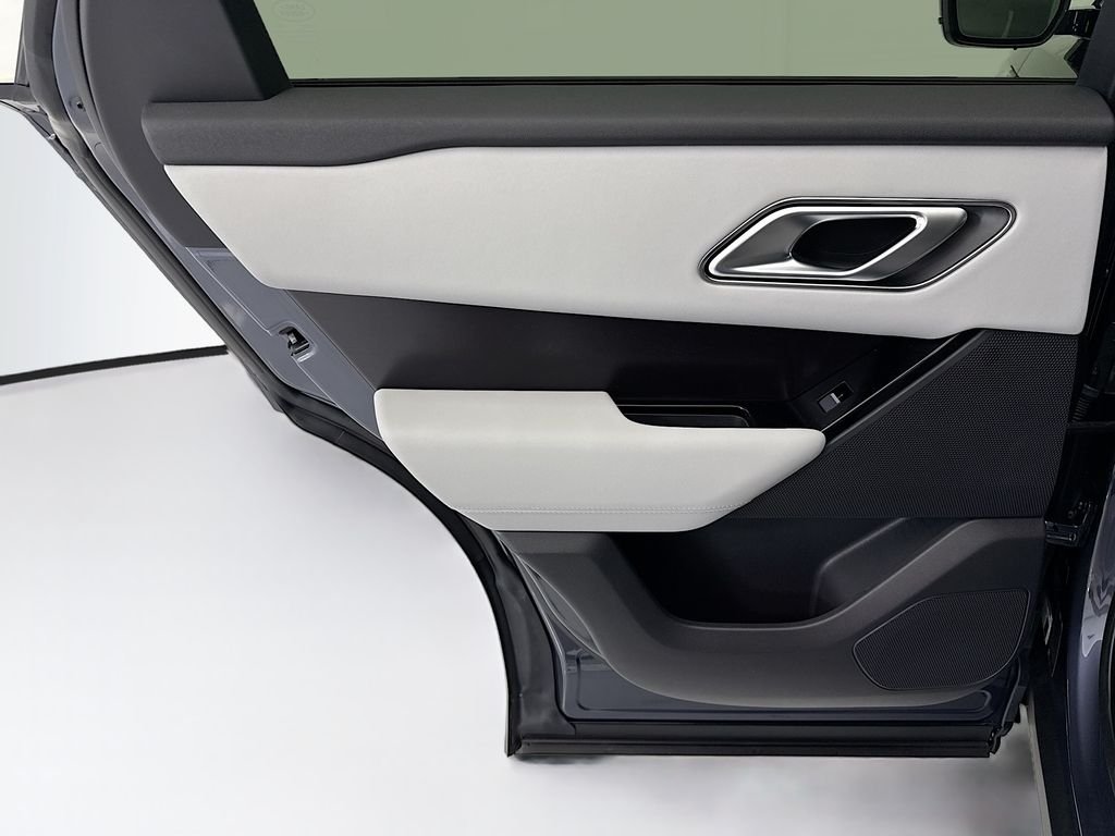 New 2026 Varesine Blue Land Rover Dynamic SE image 25