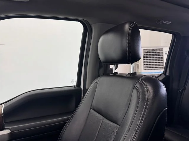 Used 2019 White Platinum Clearcoat Metallic Ford Lariat image 41