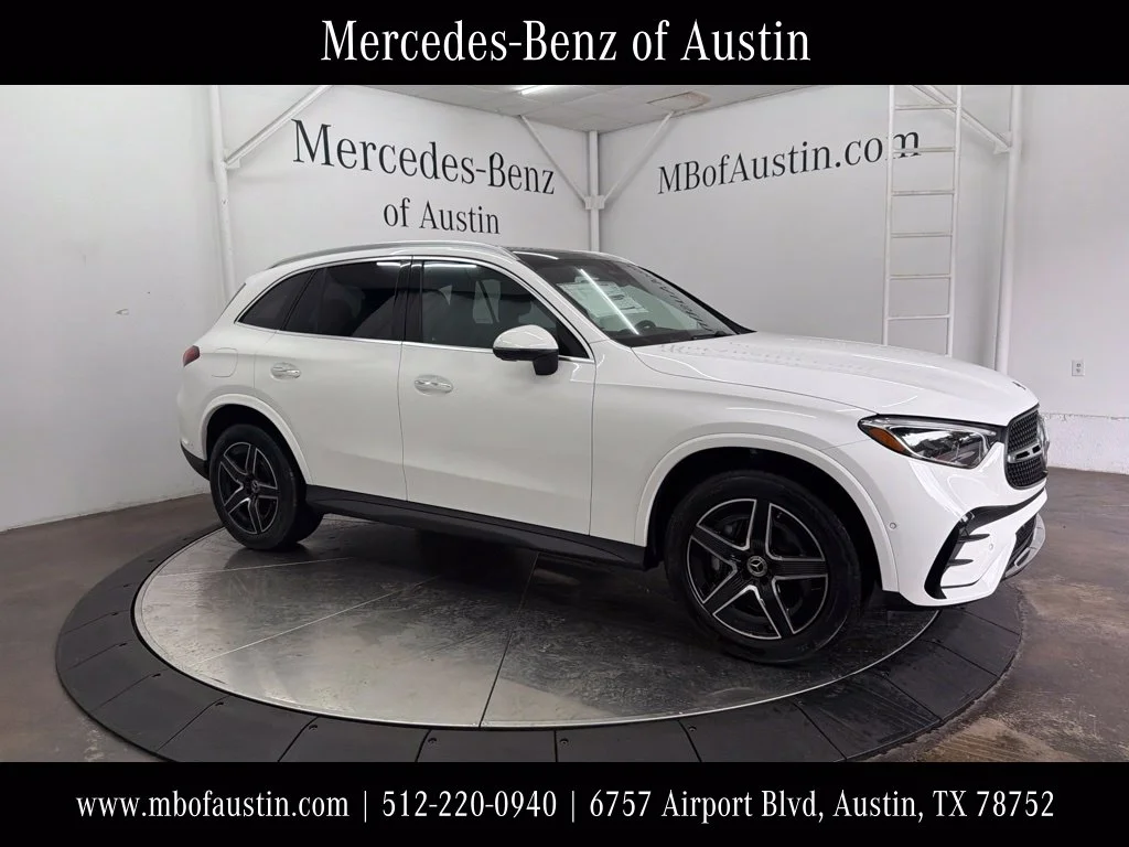 New 2027 White Mercedes-Benz GLC 300 image 1