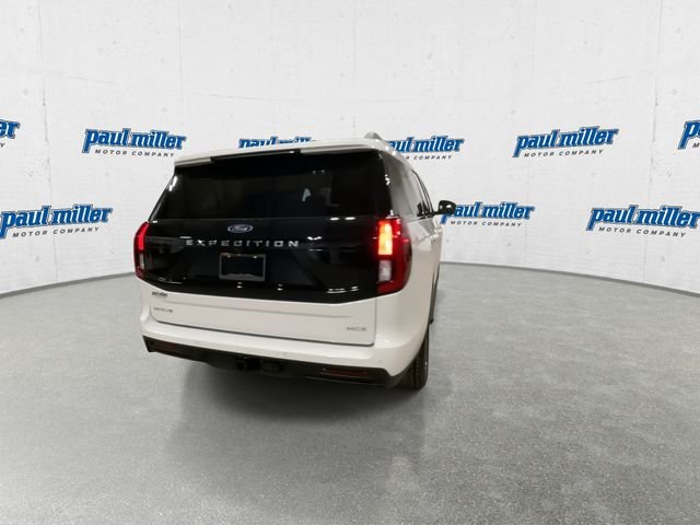 Used 2026 Star White Metallic Tri-Coat Ford MAX Active image 10