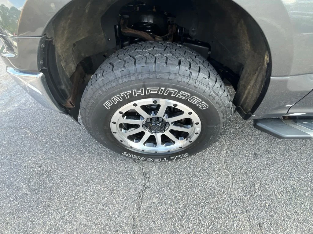 Used 2018 Gray Ford XLT image 28